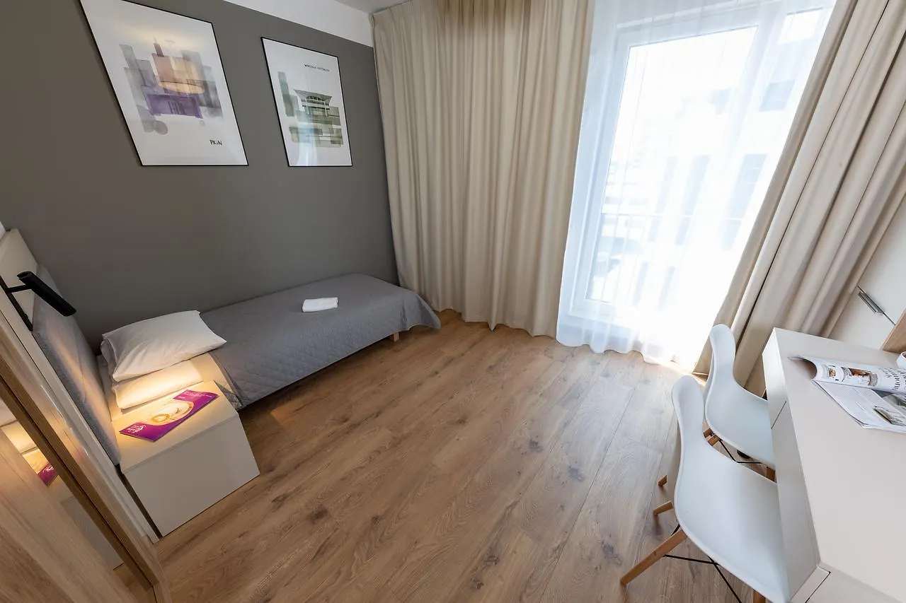 ורשה Apartments 
