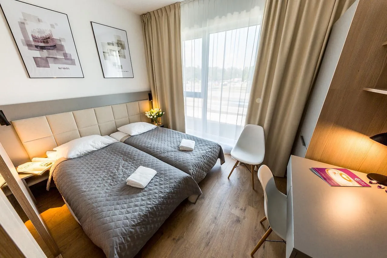 ורשה Apartments 