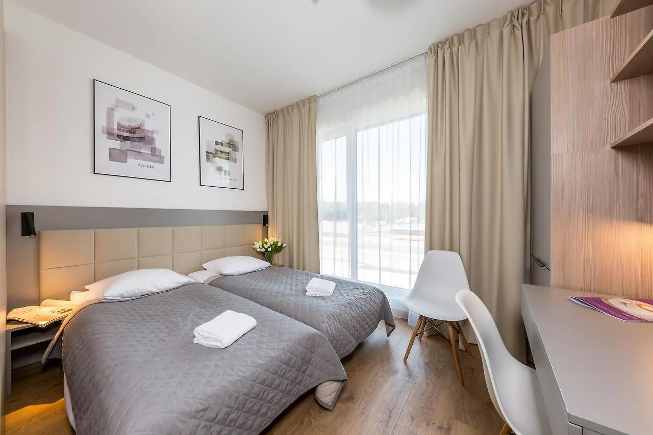 ורשה Apartments 