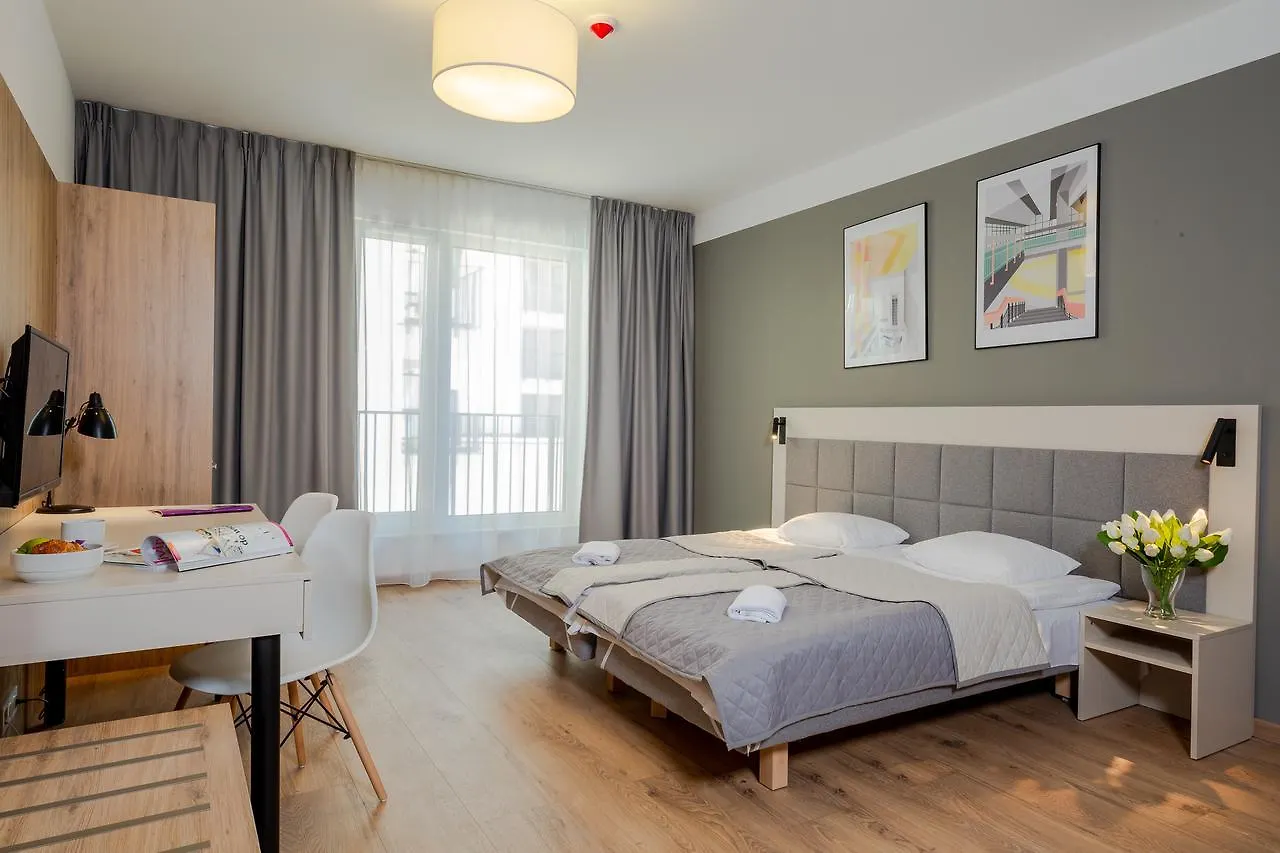 ורשה Apartments 